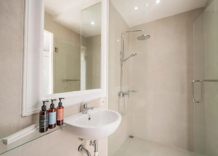 Apartahotel Bustle Base Coliving And Coworking Space