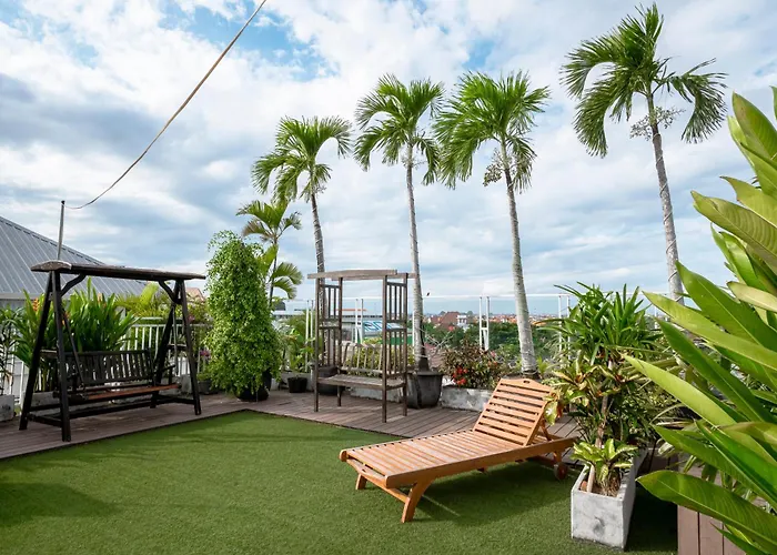 Bustle Base Coliving And Coworking Space Apartahotel