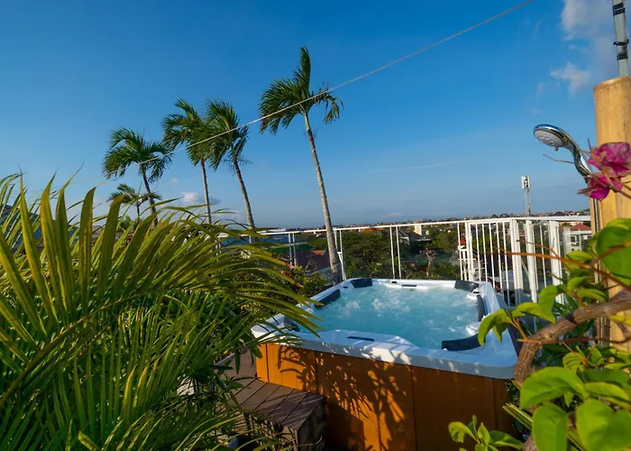 Bustle Base Coliving And Coworking Space 4* Kuta Lombok