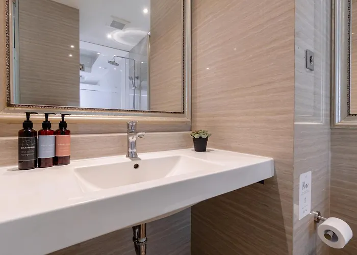 Bustle Base Coliving And Coworking Space 4*