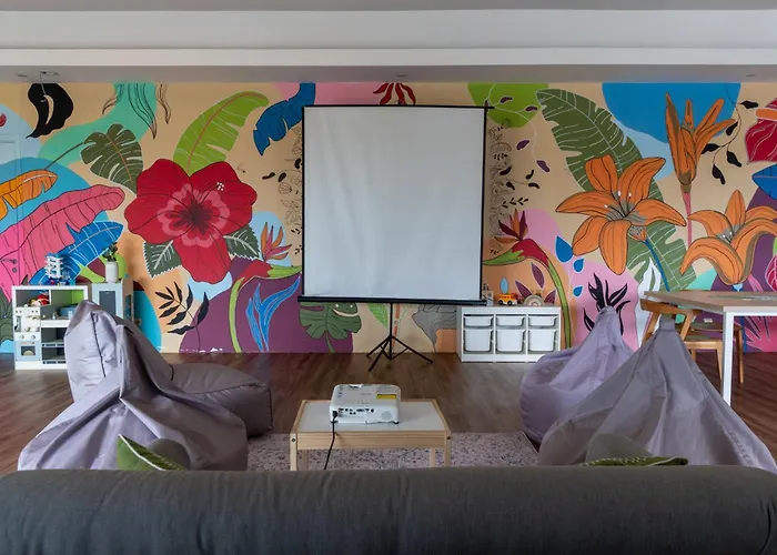 Bustle Base Coliving And Coworking Space 4*
