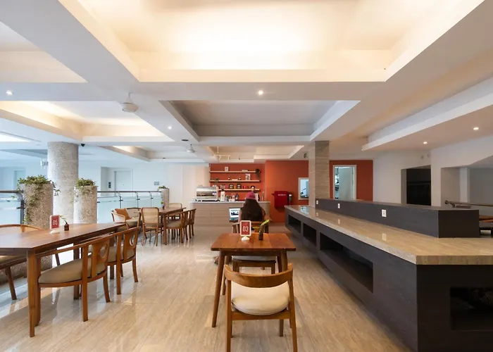 Bustle Base Coliving And Coworking Space Apartahotel 4*
