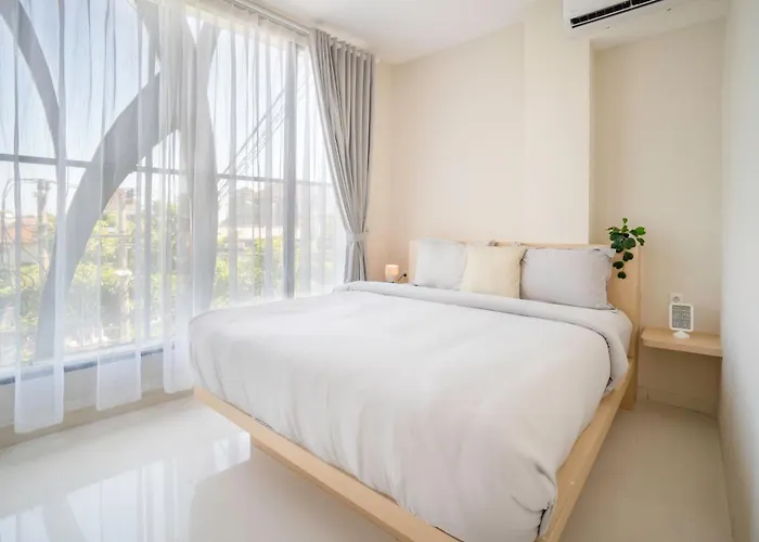 Bustle Base Coliving And Coworking Space Apartahotel 4*