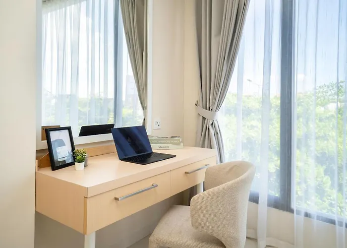 Bustle Base Coliving And Coworking Space Apartahotel
