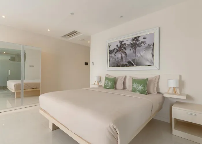 Bustle Base Coliving And Coworking Space Apartahotel