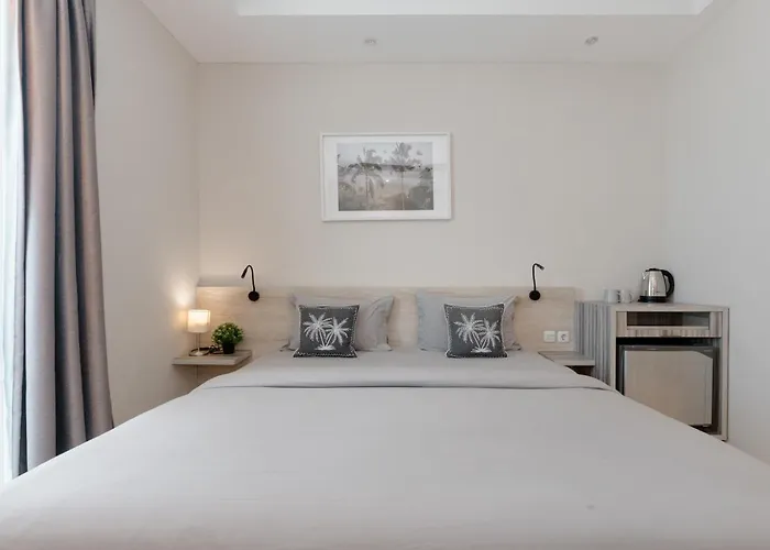Apartahotel Bustle Base Coliving And Coworking Space Kuta Lombok