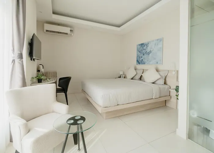 Bustle Base Coliving And Coworking Space 4* Kuta Lombok