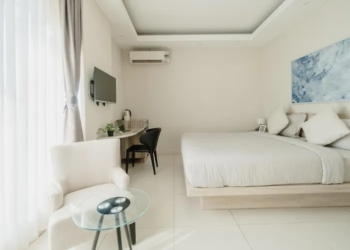 Bustle Base Coliving And Coworking Space 4* Kuta Lombok