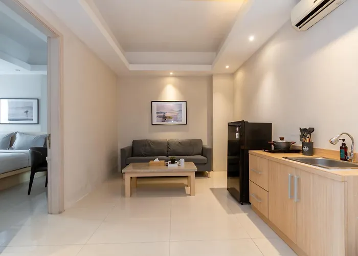 Apartahotel Bustle Base Coliving And Coworking Space 4*