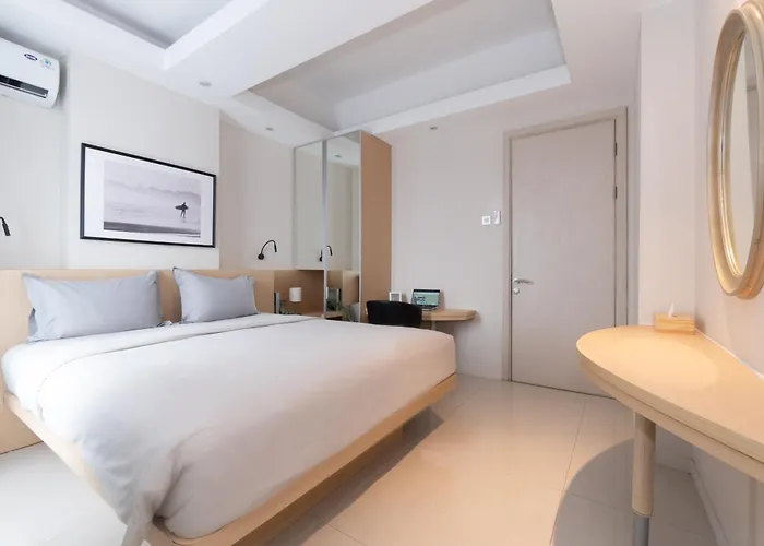 Bustle Base Coliving And Coworking Space Apartahotel