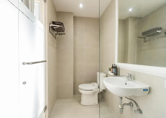 Apartahotel Bustle Base Coliving And Coworking Space Kuta Lombok